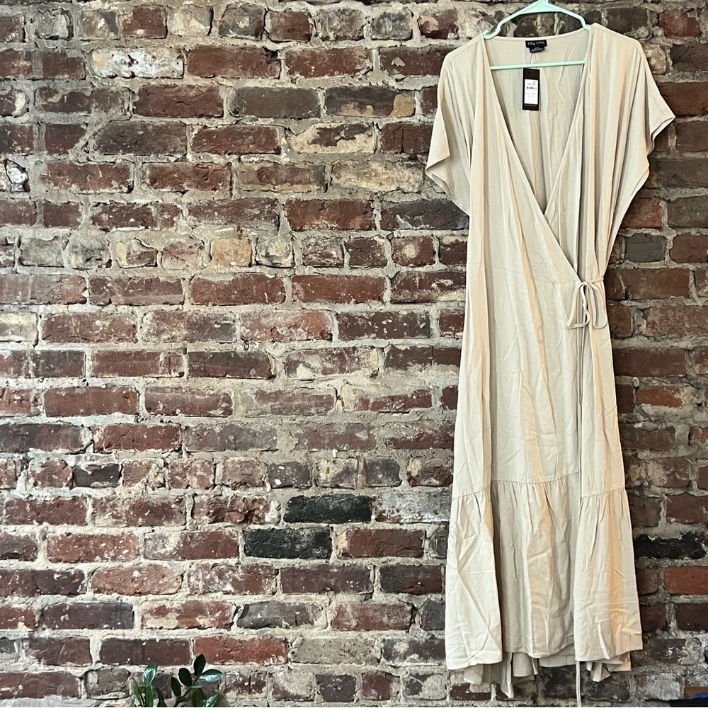 City Chic Cream Maxi Dress